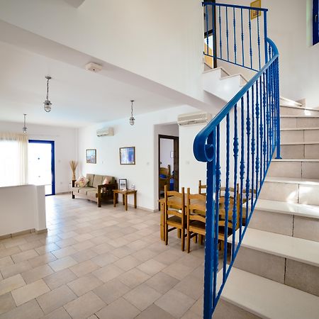 Sanders Azzurro Пафос Екстер'єр фото